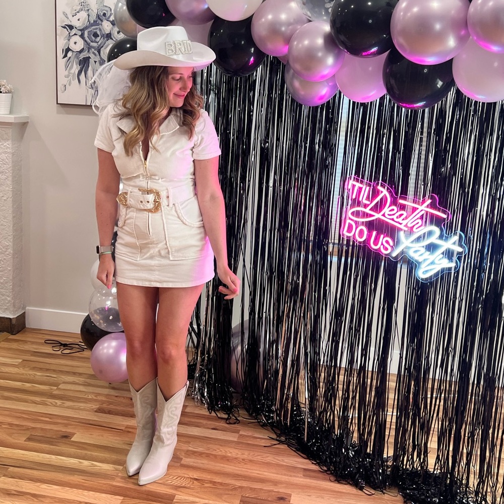 Show Me Your MuMu Outlaw Dress in White size small